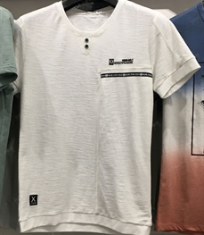 市场上装-T恤-（实拍）时尚男装t恤