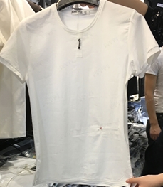 市场上装-T恤-（实拍）时尚男装t恤