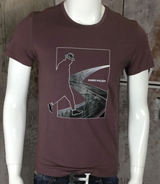 市场上装-T恤-时尚男装t恤