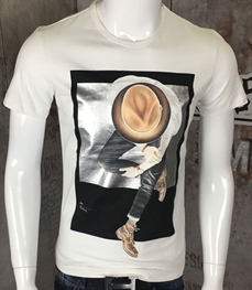 市场上装-T恤-时尚男装t恤