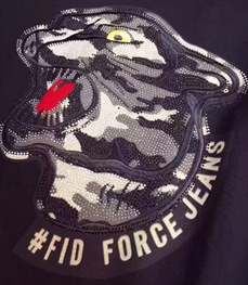 市场上装-卫衣-时尚男装卫衣