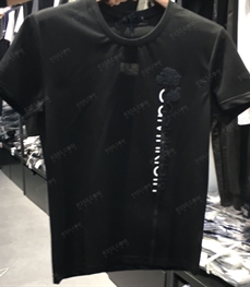 市场上装-T恤-（实拍）休闲男装t恤