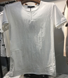 市场上装-T恤-（实拍）时尚男装t恤