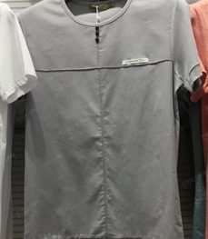 市场上装-T恤-（实拍）时尚男装t恤
