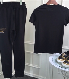 市场上装-套装-休闲男装套装