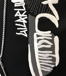 市场上装-T恤-时尚男装t恤