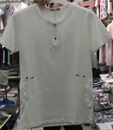 市场上装-T恤-（实拍）时尚男装t恤