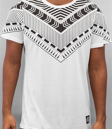 市场上装-T恤-时尚男装t恤