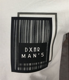 市场上装-T恤-时尚男装t恤