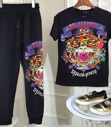 市场上装-套装-休闲男装套装