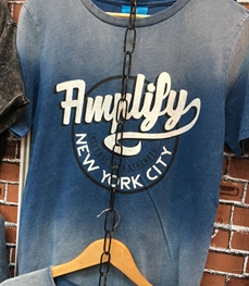 市场上装-T恤-（实拍）时尚男装t恤