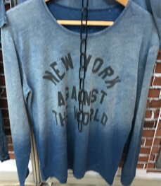 市场上装-T恤-（实拍）时尚男装t恤