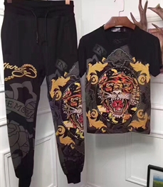 市场上装-套装-休闲男装套装