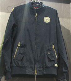 市场上装-夹克-（实拍）时尚男装夹克