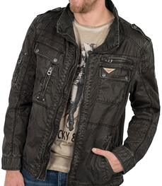 市场上装-夹克-时尚男装夹克