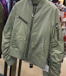 市场上装-夹克-（实拍）时尚男装夹克