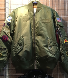 市场上装-夹克-（实拍）时尚男装夹克