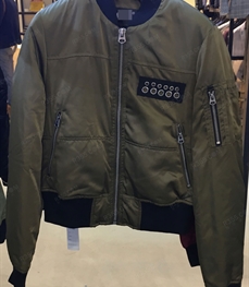 市场上装-夹克-（实拍）时尚男装夹克