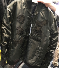 市场上装-夹克-（实拍）时尚男装夹克