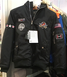 市场上装-夹克-（实拍）时尚男装夹克