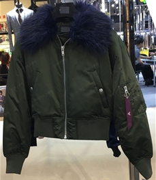 市场上装-夹克-（实拍）时尚男装夹克