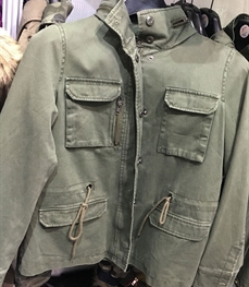 市场上装-夹克-（实拍）时尚男装夹克