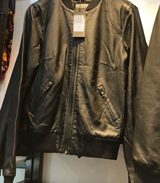 市场上装-皮衣-（实拍）时尚男装皮衣
