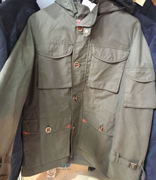 市场上装-大衣-（实拍）时尚商务大衣