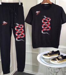 市场上装-套装-休闲男装套装