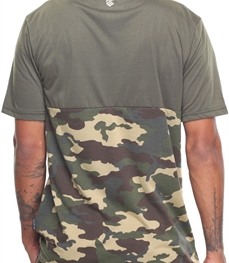 市场上装-T恤-时尚男装t恤