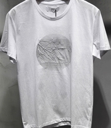 市场上装-T恤-时尚男装t恤