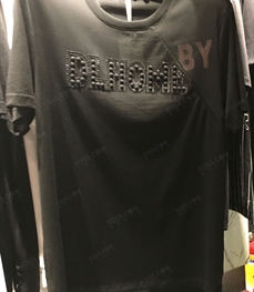 市场上装-T恤-（实拍）时尚男装t恤