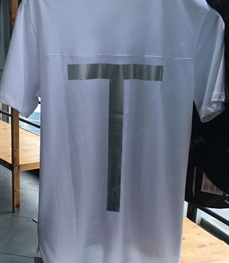 市场上装-T恤-（实拍）时尚男装t恤