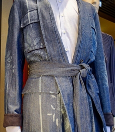 市场上装-大衣-（实拍）时尚商务大衣