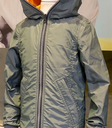 市场上装-大衣-（实拍）时尚商务大衣