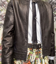 市场上装-皮衣-（实拍）时尚商务皮衣