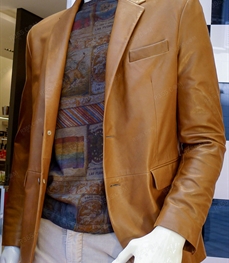 市场上装-皮衣-（实拍）时尚商务皮衣