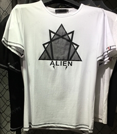 市场上装-T恤-（实拍）时尚男装t恤