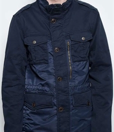 市场上装-大衣-时尚商务大衣