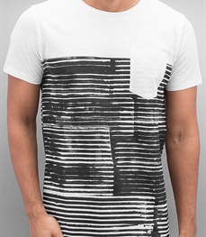 市场上装-T恤-时尚男装t恤