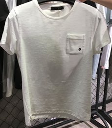 市场上装-T恤-（实拍）时尚男装t恤