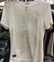 市场上装-T恤-（实拍）时尚男装t恤