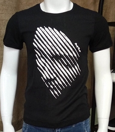 市场上装-T恤-时尚男装t恤