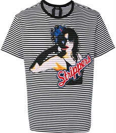 市场上装-T恤-休闲男装t恤