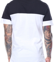 市场上装-T恤-时尚男装t恤