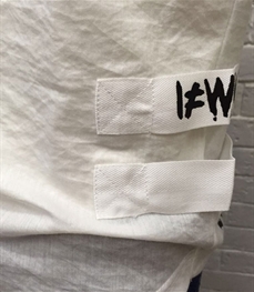 市场上装-T恤-时尚男装t恤