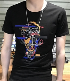 市场上装-T恤-时尚男装t恤