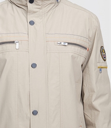 市场上装-大衣-时尚商务大衣