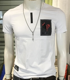 市场上装-T恤-时尚男装t恤