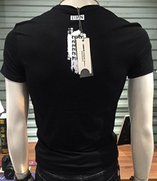 市场上装-T恤-时尚男装t恤